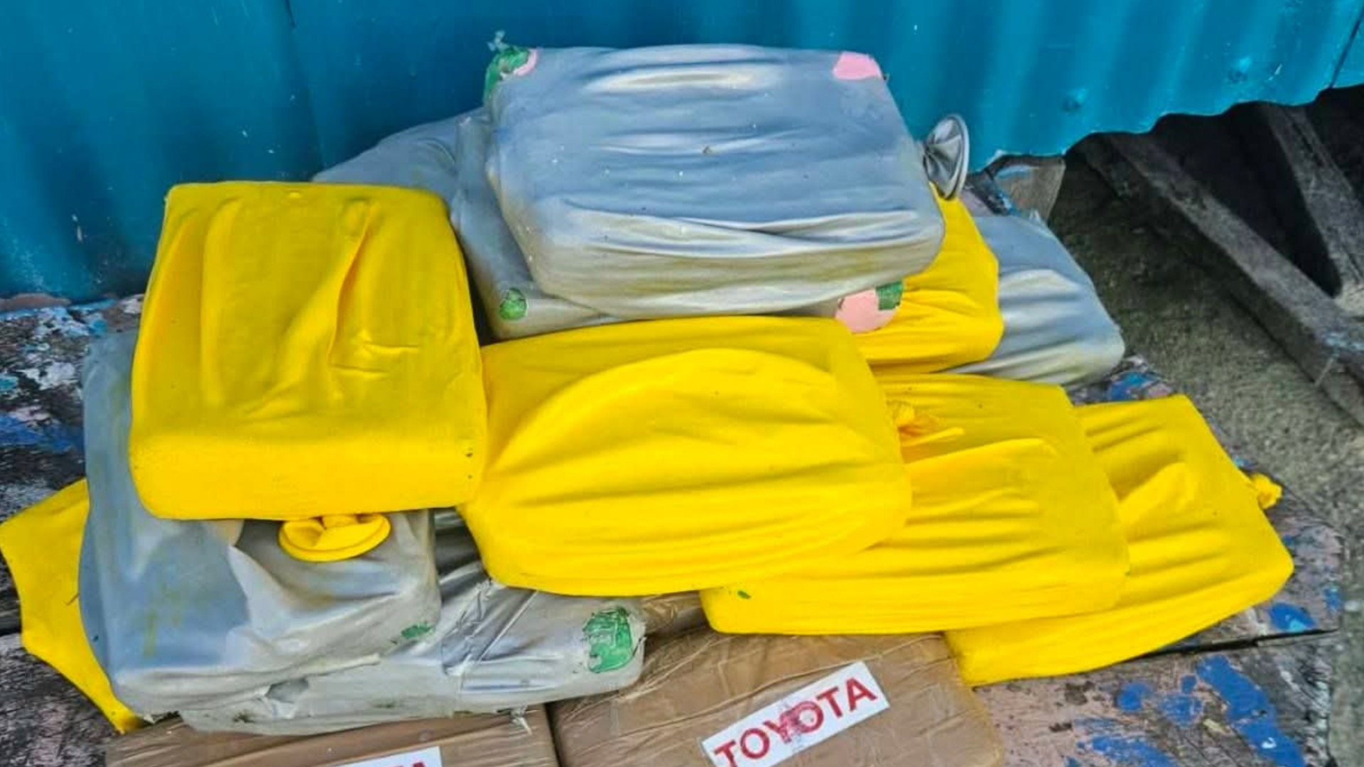 Lau fishermen discover suspected drug packages on Ogea Island