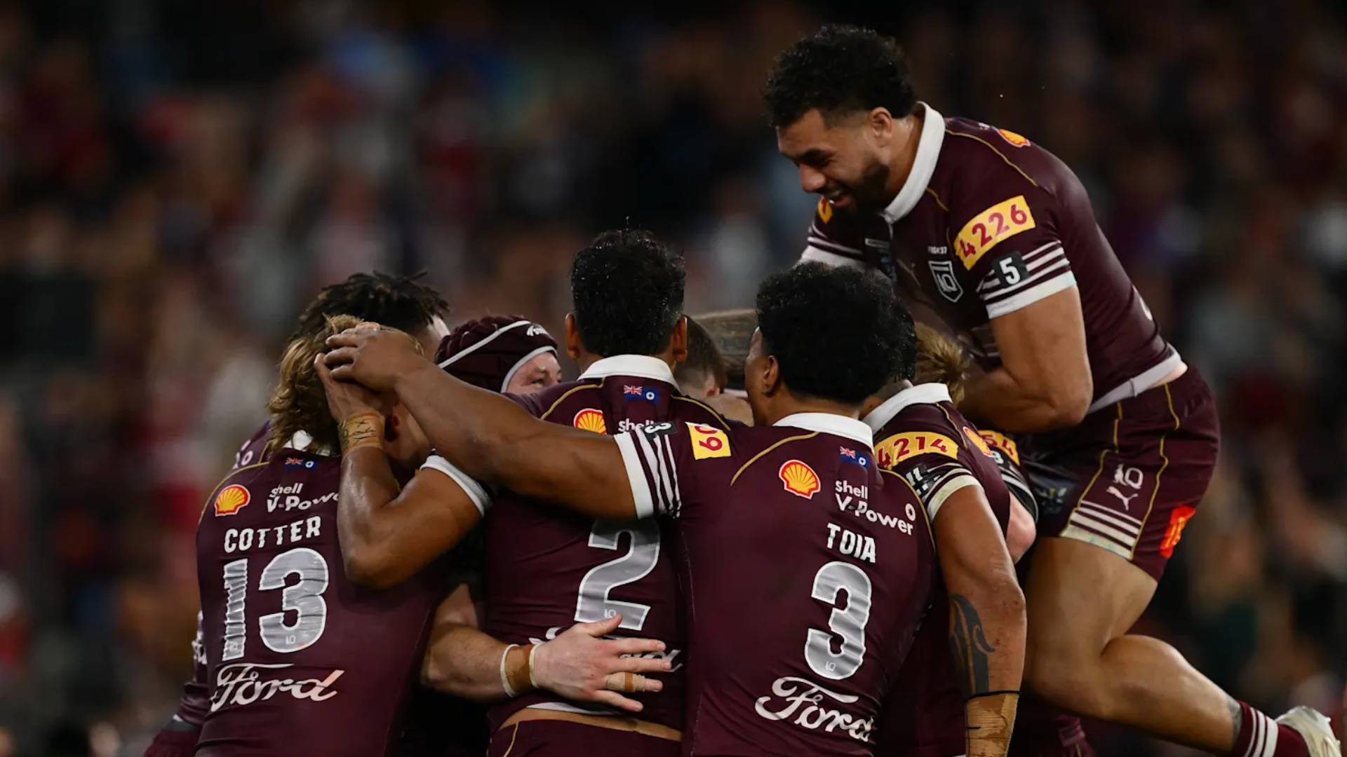 Maroons storm home 44-24 to level series before record crowd