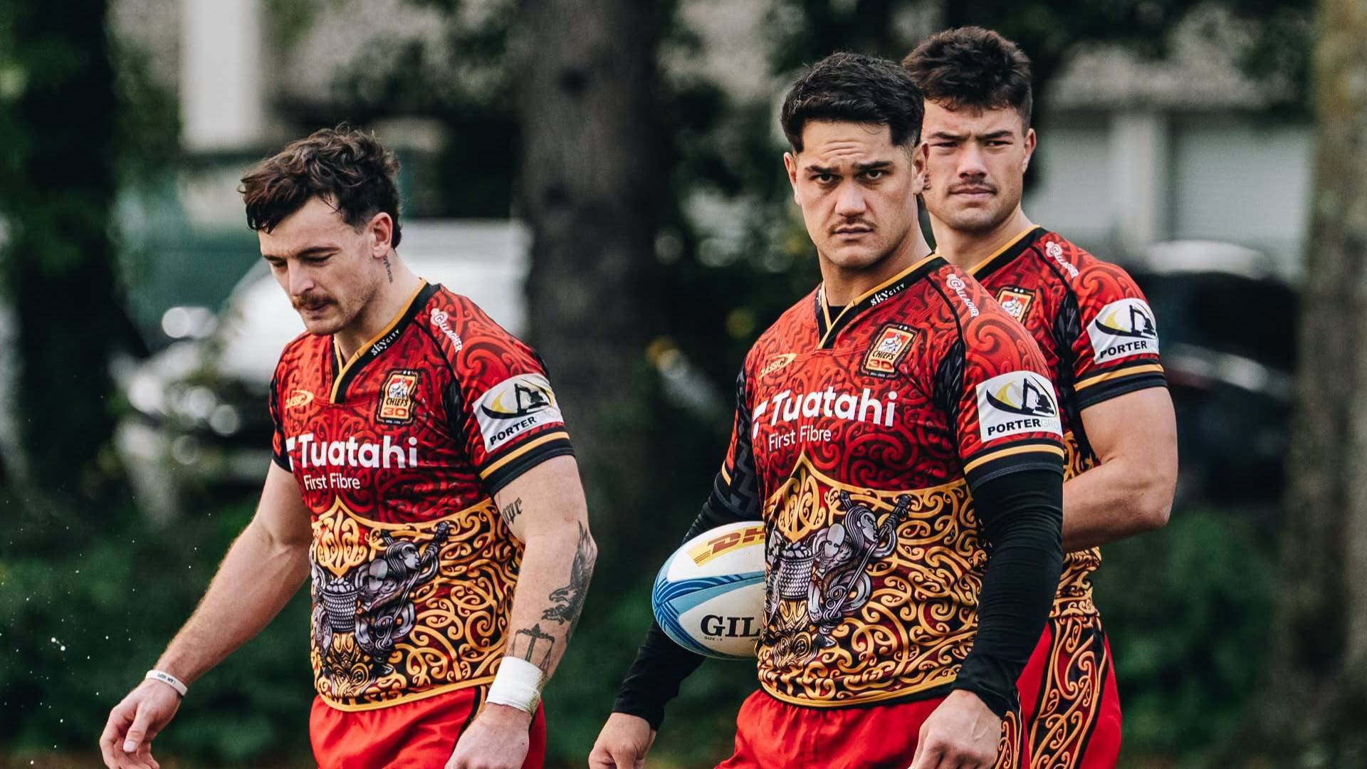 Chiefs shuffle line-up for Hurricanes showdown