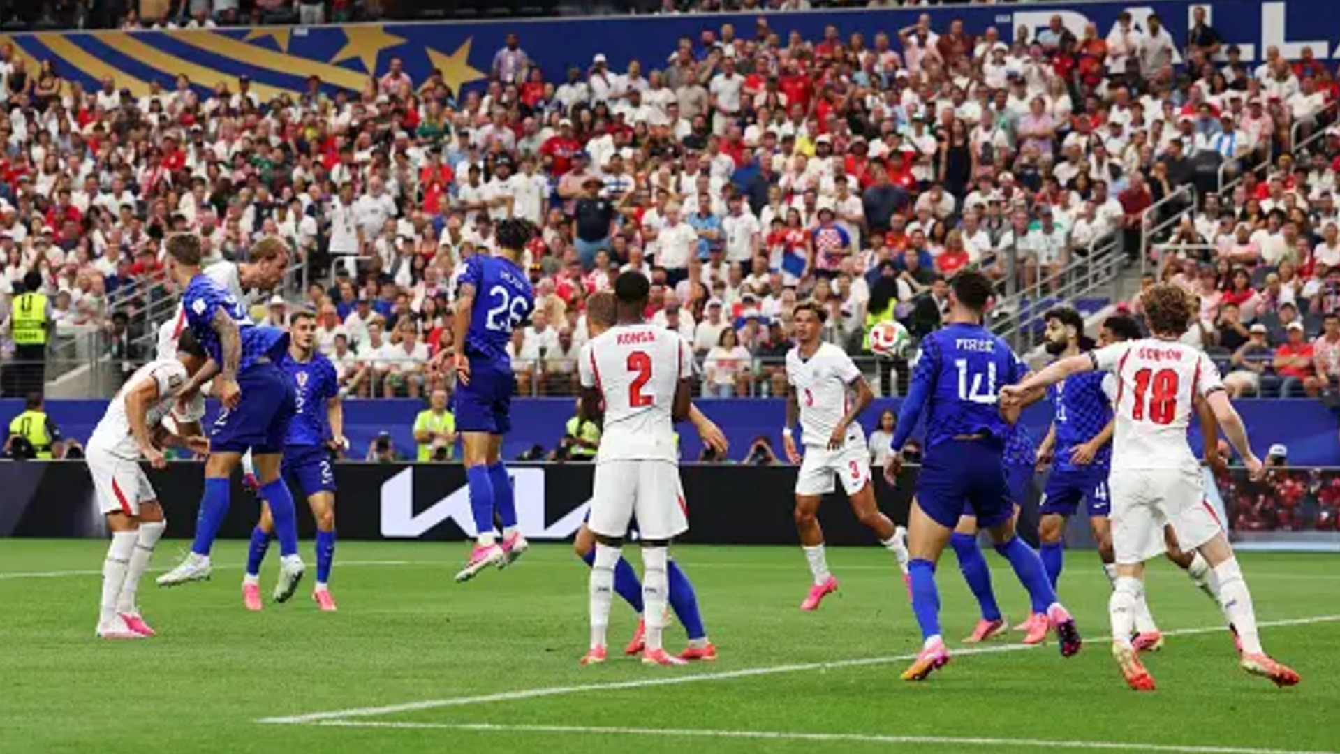 England and Croatia deadlocked 2-2 at halftime