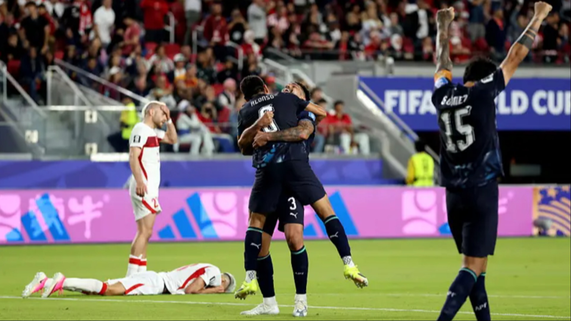 Paraguay beat Turkey 1-nil to keep World Cup hopes alive