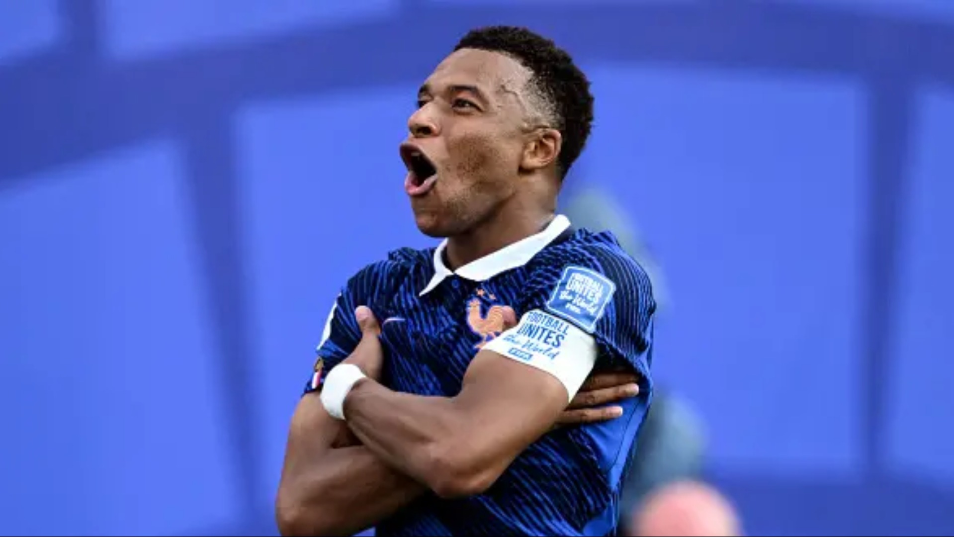 Mbappe stars as France storms into World Cup last 16