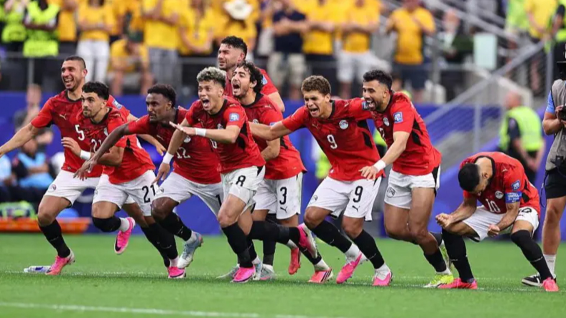 Egypt beat Australia 4-2 on penalties to reach World Cup last 16
