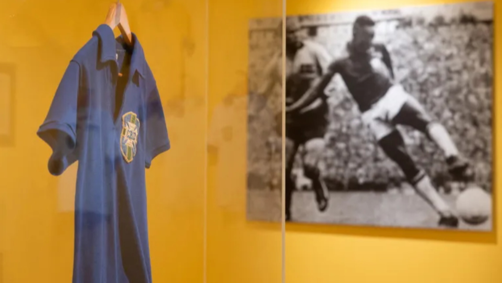 Pelé's 1958 World Cup Final jersey sells for US$4.88 million