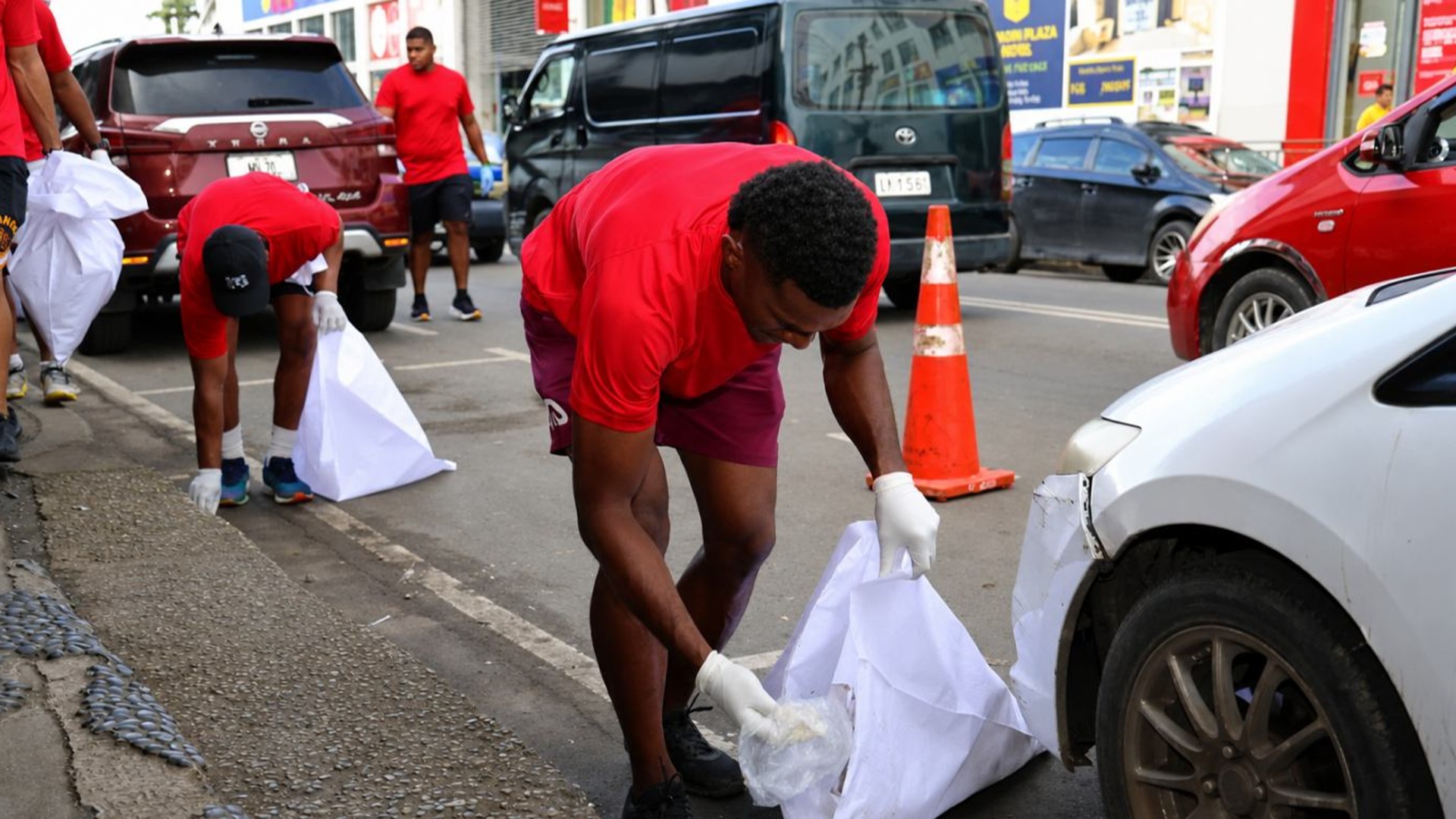 Naitasiri Rugby Team praised for leading Nausori clean-up as Tabuya urges public to stop littering