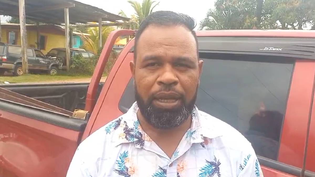 Navai families struggle with water shortage as borehole remains out of service