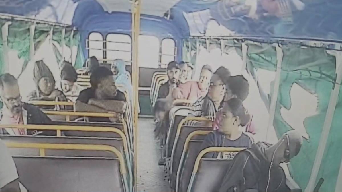 Woman seen attacking female student in a bus in Suva