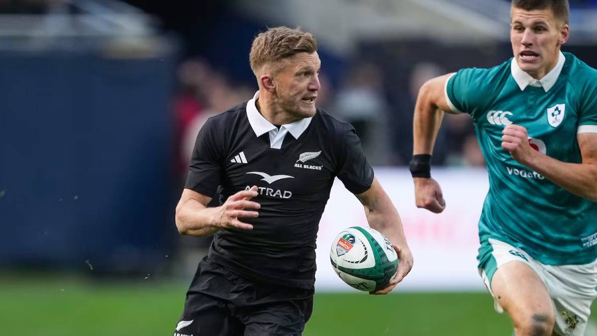 Damian McKenzie avoids serious injury as Dave Rennie weighs up replacement options
