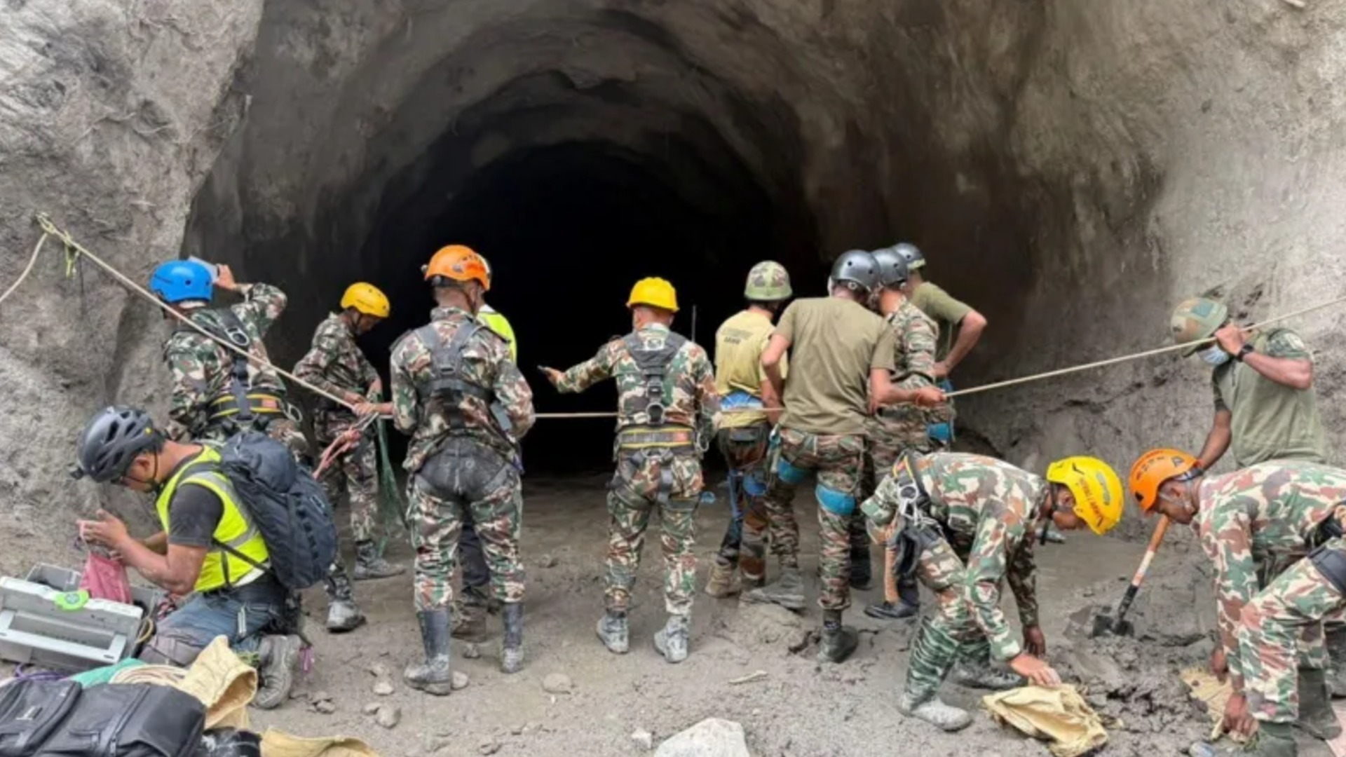Nepal flood death toll surpasses 1,000 as thousands remain missing