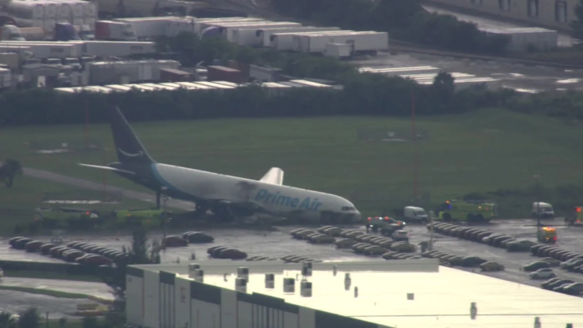 Breaking: 5 dead after Amazon cargo plane overruns runway in Miami