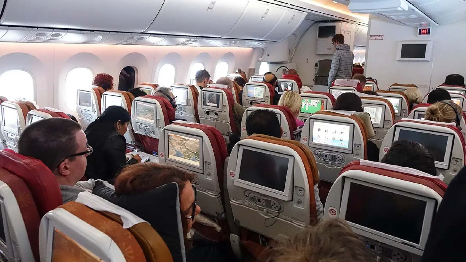 Severe turbulence diverts New York City flight to Miami, 8 injured