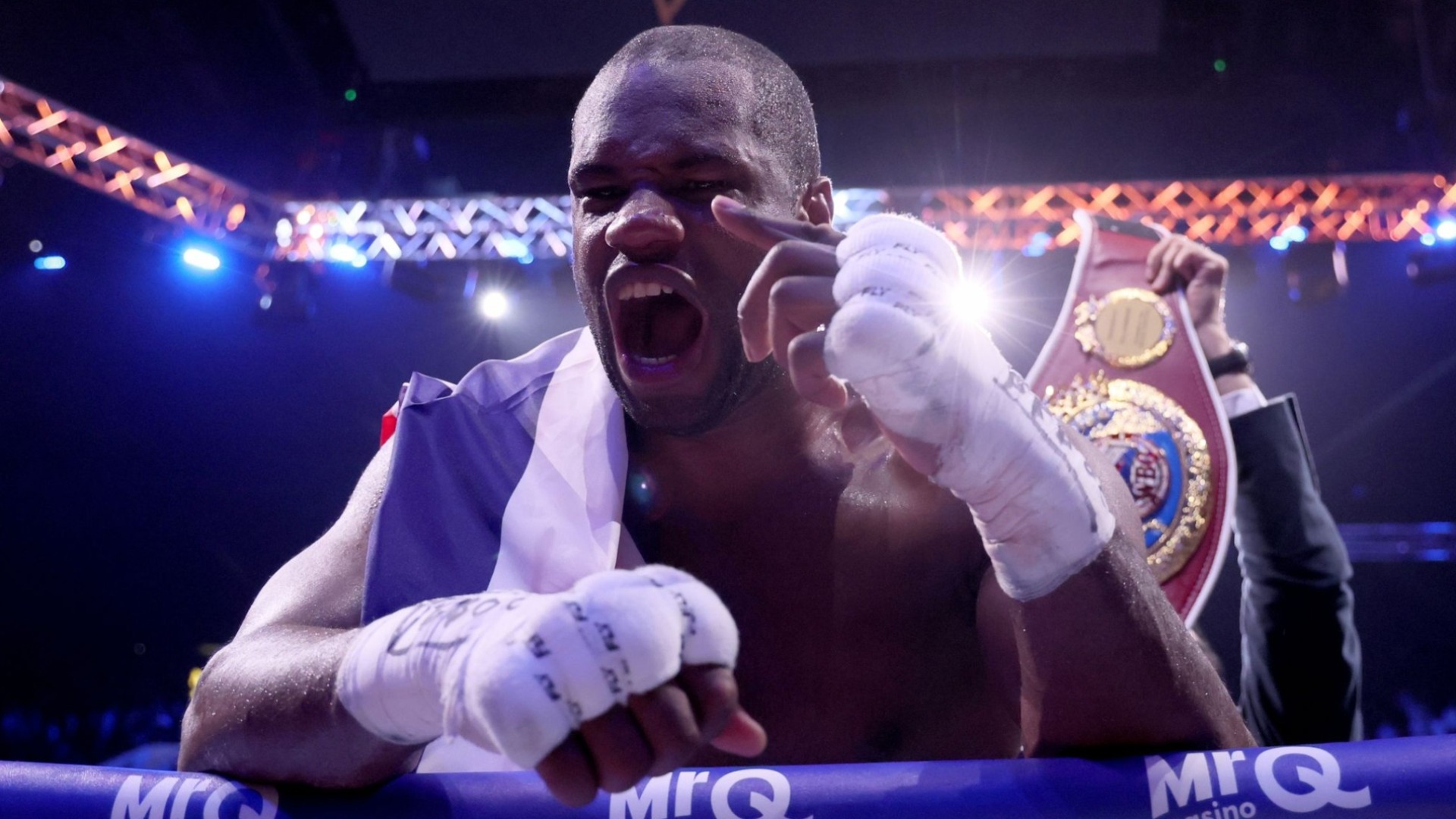 Dubois retains WBO heavyweight title after defeating Wardley