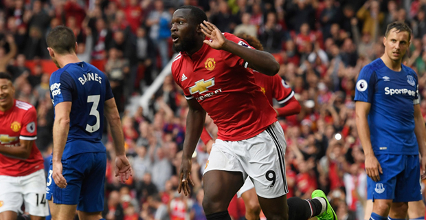 Man United thrash Everton 