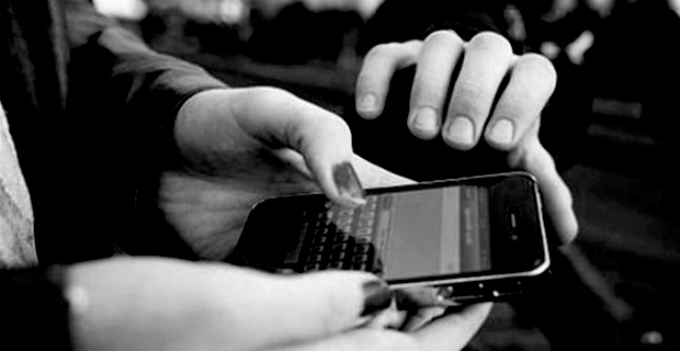 Rape victim says Kumar took her phone