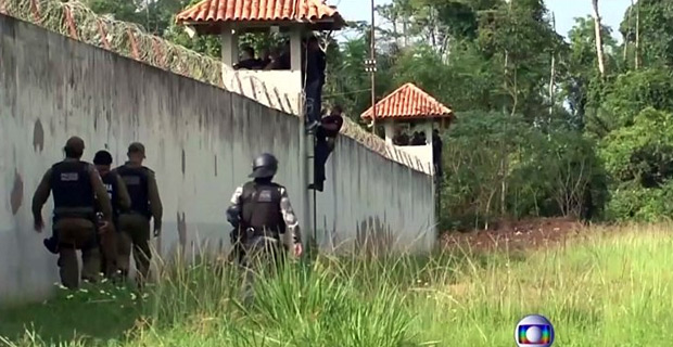 Brazil jail riot in Para state leaves 52 dead as gangs fight