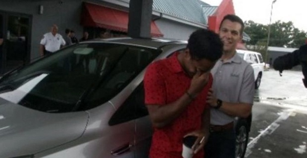 Alabama employee gets new car from boss after 20-mile walk