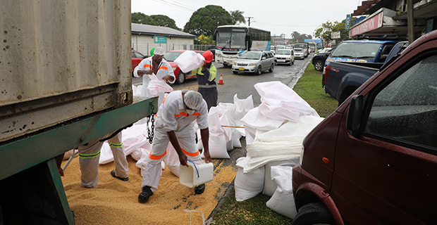 Grain spill in Walu Bay causing traffic jam