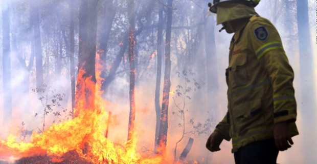 Unprecedented number of emergency-level bushfires threatening NSW in Australia