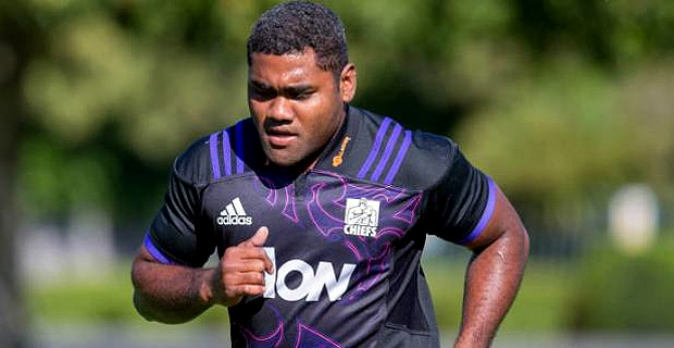 Pita Gus Sowakula scores impressive try to help Chiefs beat the Reds