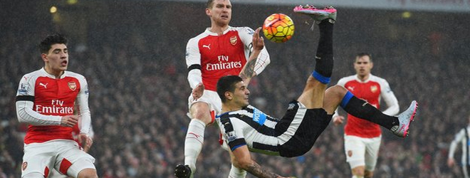 Arsenal moves to the top