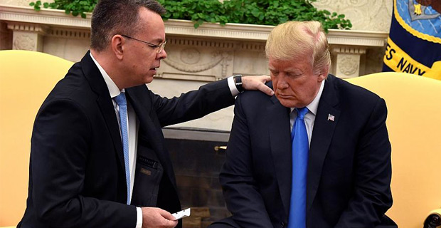 Pastor Andrew Brunson meets with Trump after release from detention in Turkey