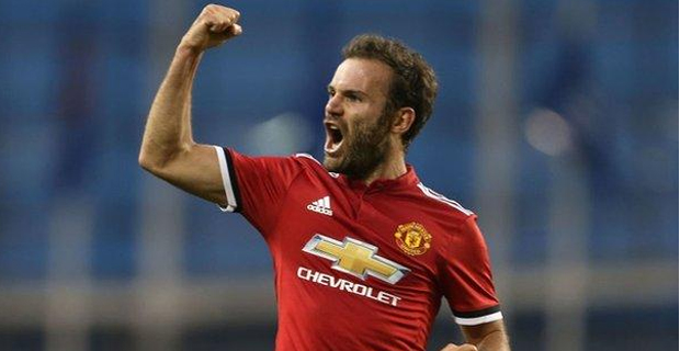 Man United beats Tottenham 1-0