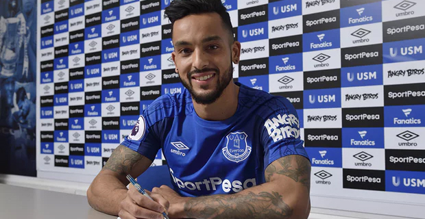 Everton completes signing of Theo Walcott from Arsenal