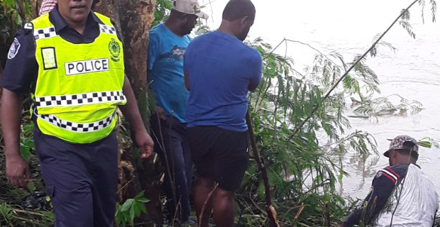 Car with 4 occupants currently submerged in river near Baulevu, Nausori