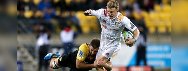 Chiefs put on impressive performance to defeat Hurricanes 17-14 