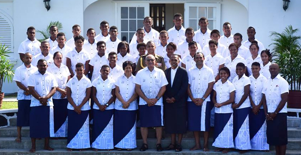 Team Fiji to 2017 Commonwealth Youth Games present itatau to the President