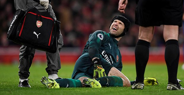 Can Arsenal goalkeeper Petr Cech recover in time for Tottenham clash?