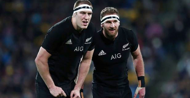 Chiefs co‑captain Brodie Retallick asks for pointers from ABs skipper Kieran Read while on promo shoot