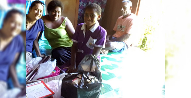 Father of 5 gets help from donations of school stationery for 4 of his children