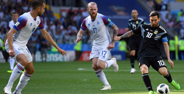 Messi misses penalty as Argentina held by Iceland