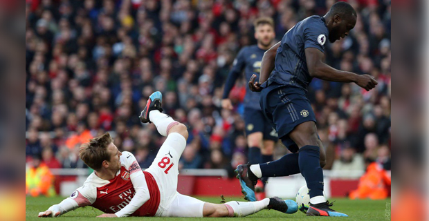 Ole Gunnar Solskjaer tastes first EPL defeat as Arsenal beats Man United 2-0