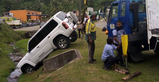 Driver lucky to be alive after vehicle plunges into a ditch