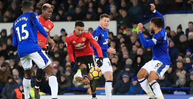 Manchester United beats Everton in EPL