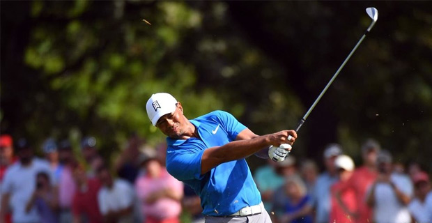 Woods extends Tour Championship lead