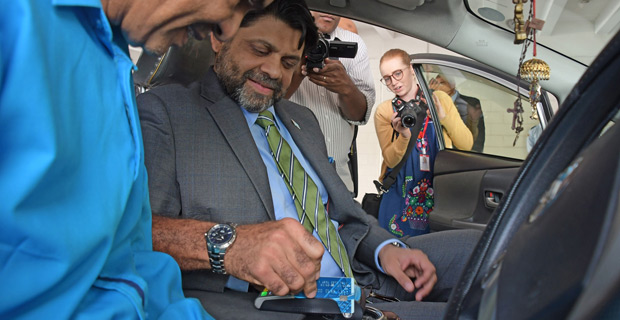 Fiji Taxi Association request a dialogue regarding installation of EFTPOS machines - Khaiyum