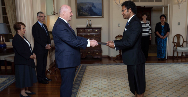High Commissioner Luke Daunivalu presents Credentials to Australian Governor General