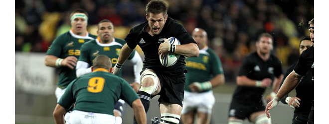 McCaw try seals All Blacks victory