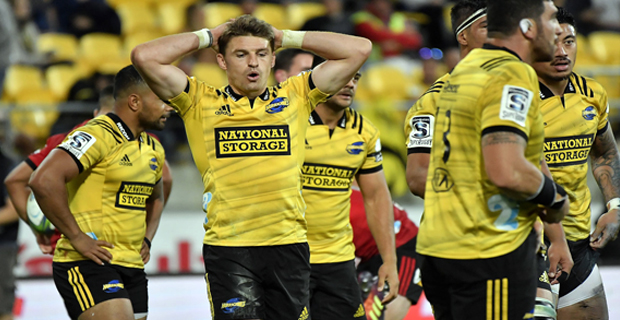 New Zealand fans calls for Mo'unga to take over Barrett as All Blacks number 10