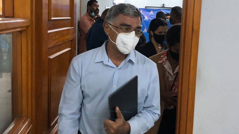 Dr Fong to have press conference at 9pm