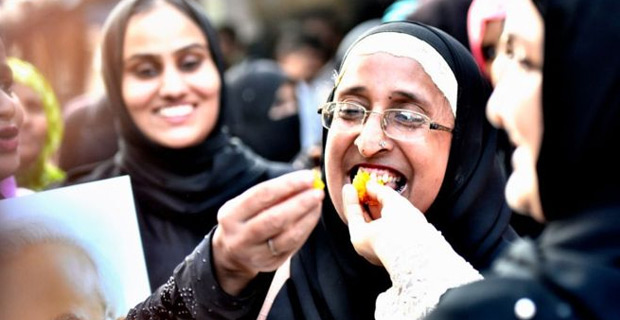 India criminalises Muslim 'instant divorce'