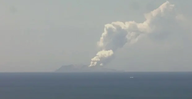 White Island volcano eruption: tourists injured and several unaccounted for in New Zealand