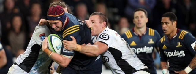 Sharks edge 14 men Highlanders