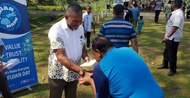 1,045 entrepreneurs receive $1,000 worth of grants under Small Business grant 