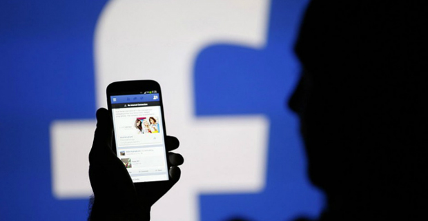 Irish regulator opens Facebook data breach investigation