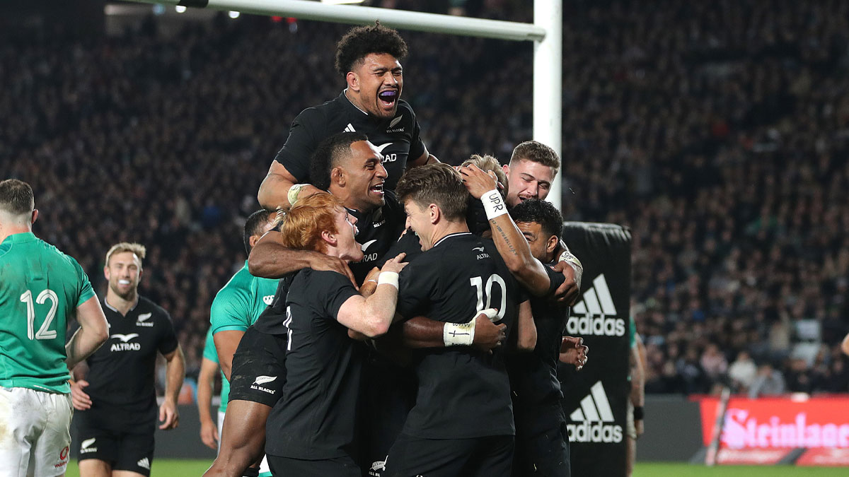 All Blacks coach delighted with 'phenomenal' leadership from players