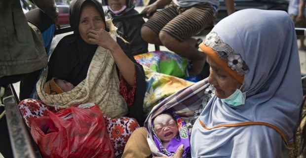 Death toll after earthquake and tsunami rises to nearly 1350